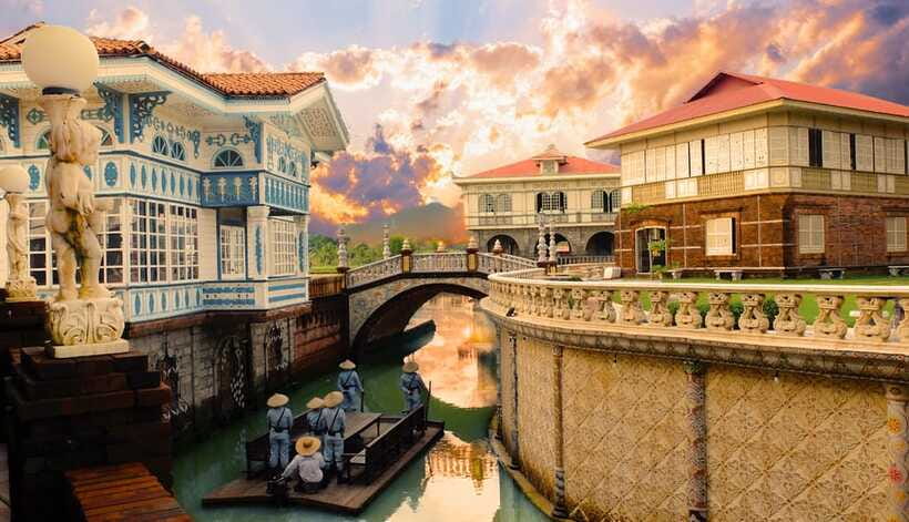 From Manila: Las Casas Filipinas de Acuzar Guided Day Trip - Arriving at the restored casas around 8 a.m.