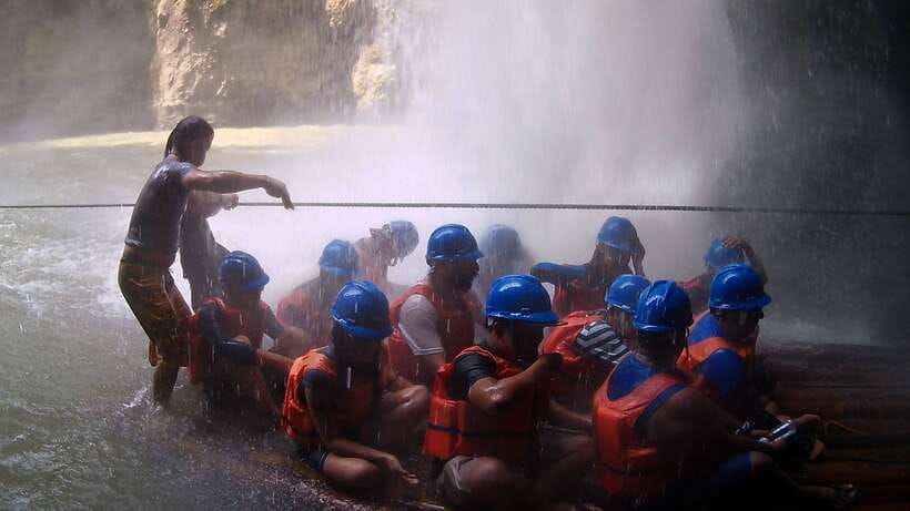 From Manila: Majestic Pagsanjan Falls Adventure - Shooting the rapids through the gorge