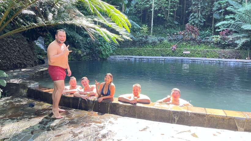 From Manila: Pagsangjan Falls and Hidden Valley Day Trip - The Pagsanjan Falls canoe ride