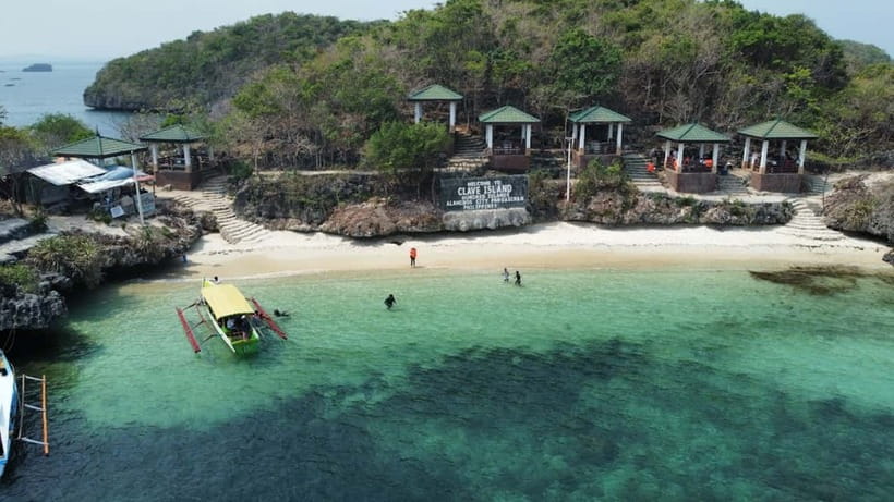 From Manila: Pangasinan Hundred Islands Guided Tour - Pilgrimage Island And The Christ The Savior Statue