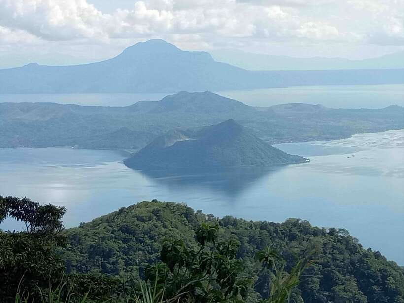 From Manila: Panoramic Tagaytay Ridge Tour - Seeing Taal Lake from Palace in the Sky