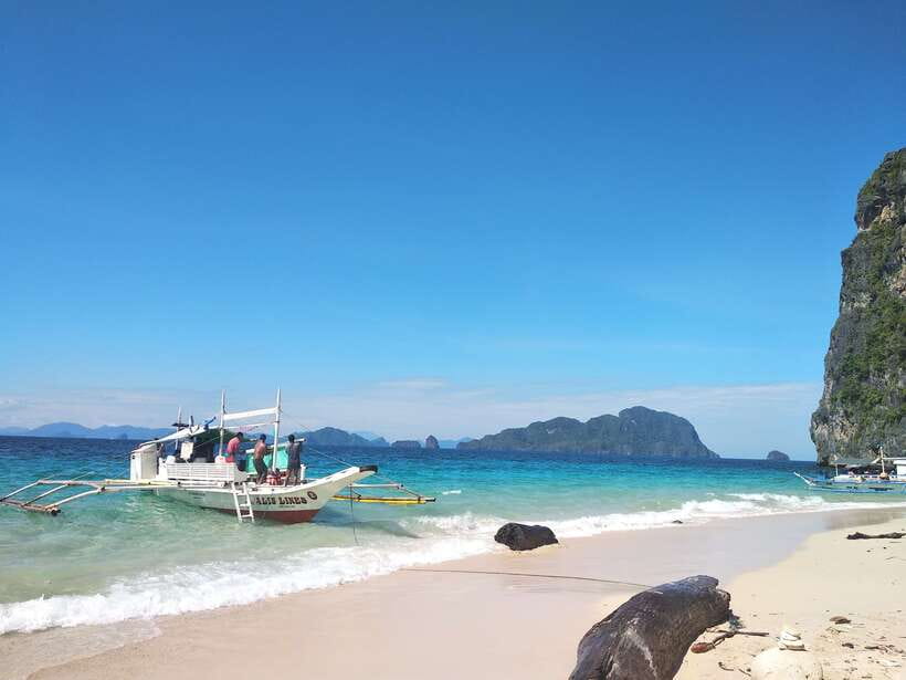 From Puerto Princesa: Day Trip to El Nido and Island Hopping - Shared boat, private trip, or your own El Nido stay