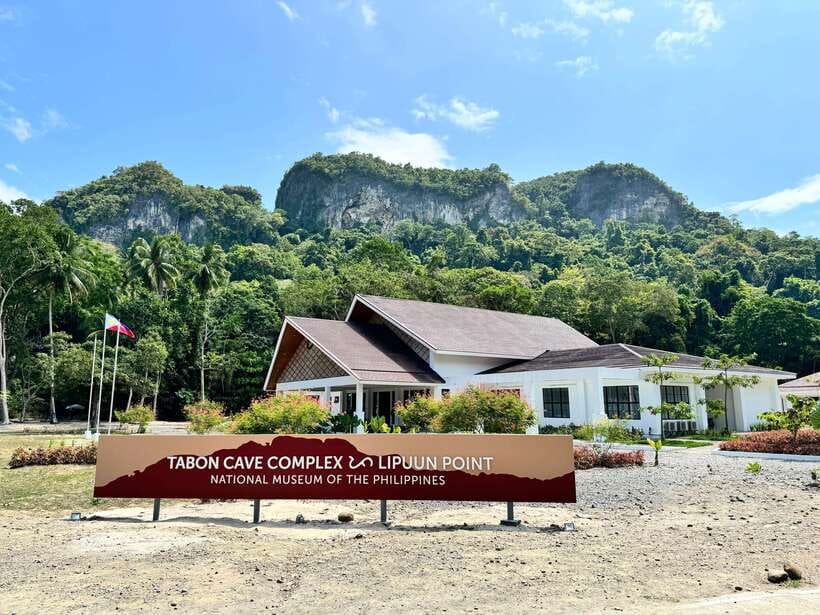 From Puerto Princesa: Tabon Cave Day Tour with lunch - A short stop at Quezon’s tourism office