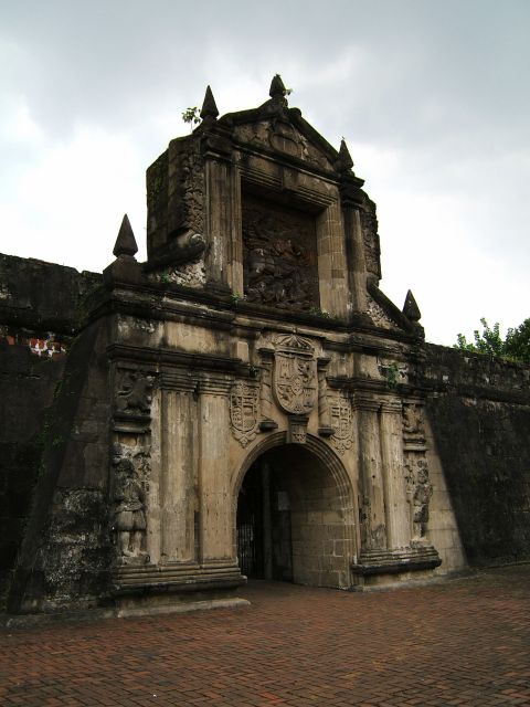 Full-Day Manila City, Tagaytay Taal Volcano and Lake Tour - Lunch with a view and local flavor