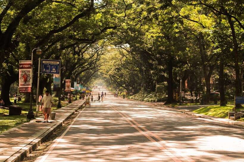 Full-Day Manila City, Tagaytay Taal Volcano and Lake Tour - The morning climb to Tagaytay Ridge
