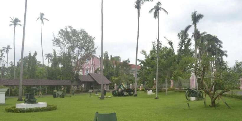 Full Day Tour Villa Escudero Plantation - Lunch With Your Feet in Cool Running Water