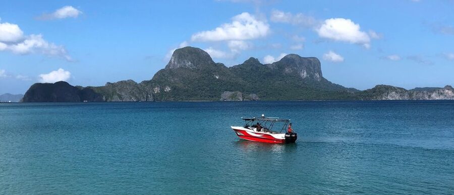 Half-Day Seasation Premium Speedboat Group Island Hopping - Route Two: Cadlao Lagoon, Helicopter Island, and Small Lagoon