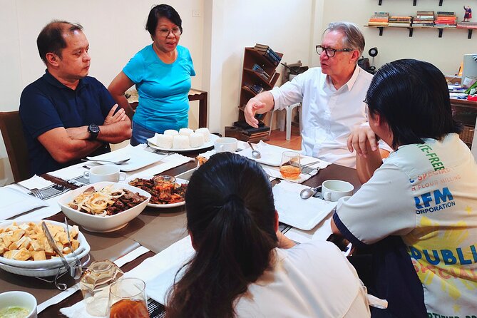 Home Cooked Meal with a Filipino Grandma - Meeting Oyet and Entering the Neighborhood