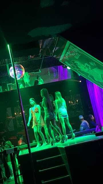 Makati Bar Crawl, GoGo Bar, Club, and Live Band - Dress rules and practical comfort