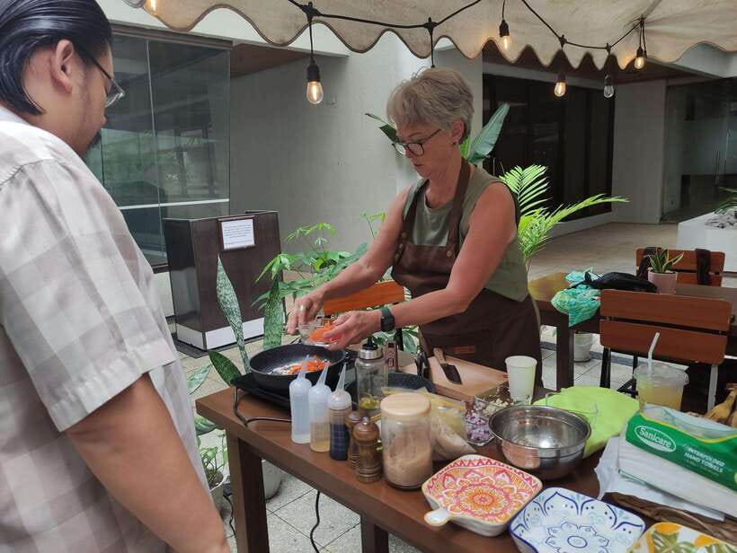 Makati: Hands on Manila Cooking Class - Who should book this cooking class?