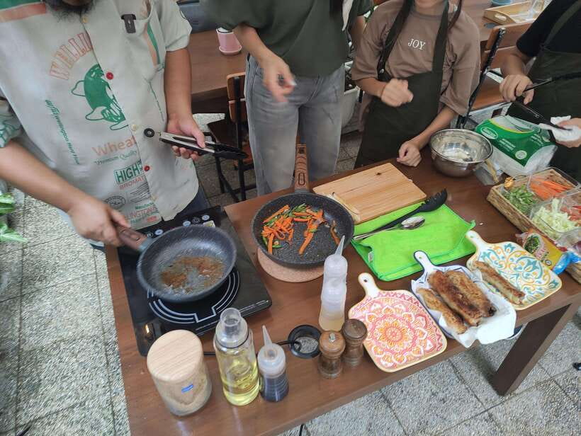 Makati: Hands on Manila Cooking Class - Meeting Chyl in outdoor Makati