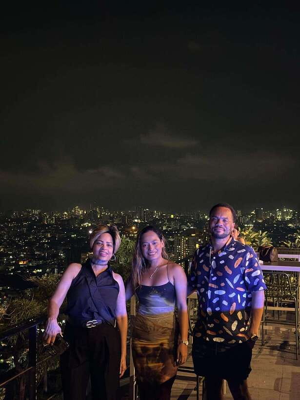 Makati: Rooftop Bar Hopping Tour with Venus - Three bars, three different moods