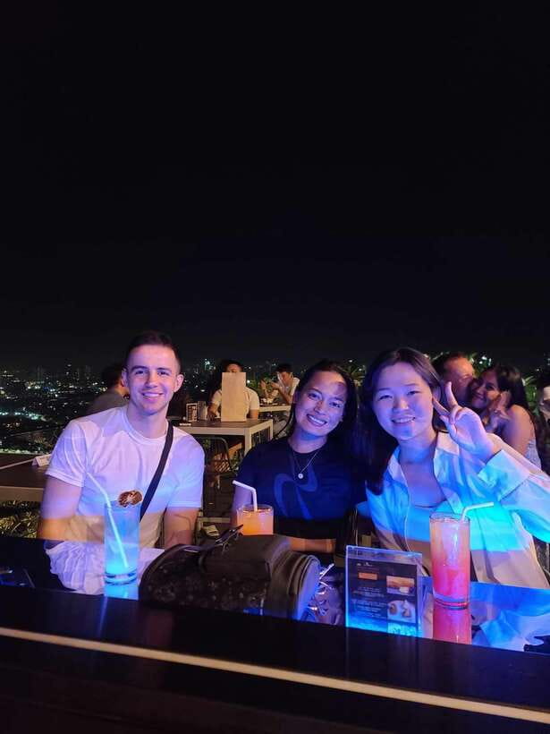 Makati: Rooftop Bar Hopping Tour with Venus - The photography is useful, not just decorative