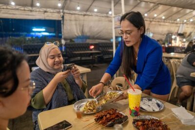 Makati Street Food Experience end with a Rooftop Bar - Hott Asia Bazaar and the first taste of Filipino street food