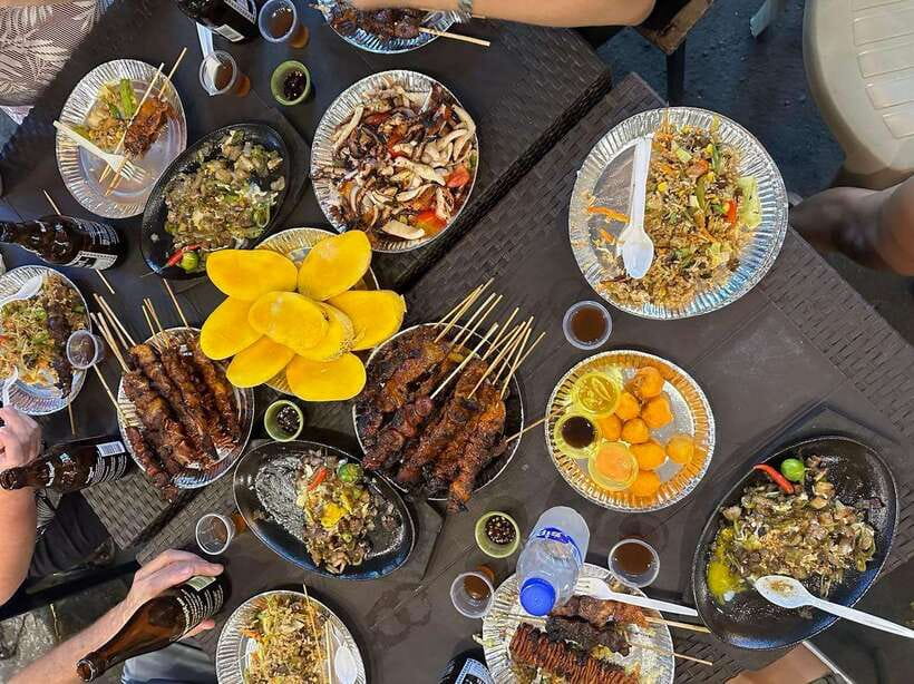 Makati Street food Tour, End with a Rooftop City View - Makati streetscapes before the rooftop