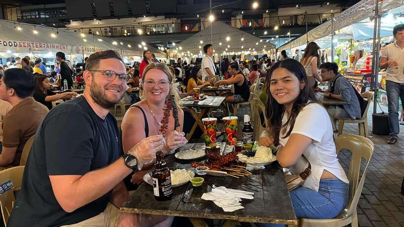 Makati Street food walking tour with Dinner - The two-hour evening route