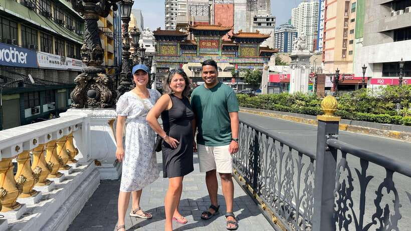 Manila: Binondo Chinatown Guided Walking Tour - Starting with the streets, shops, and old buildings
