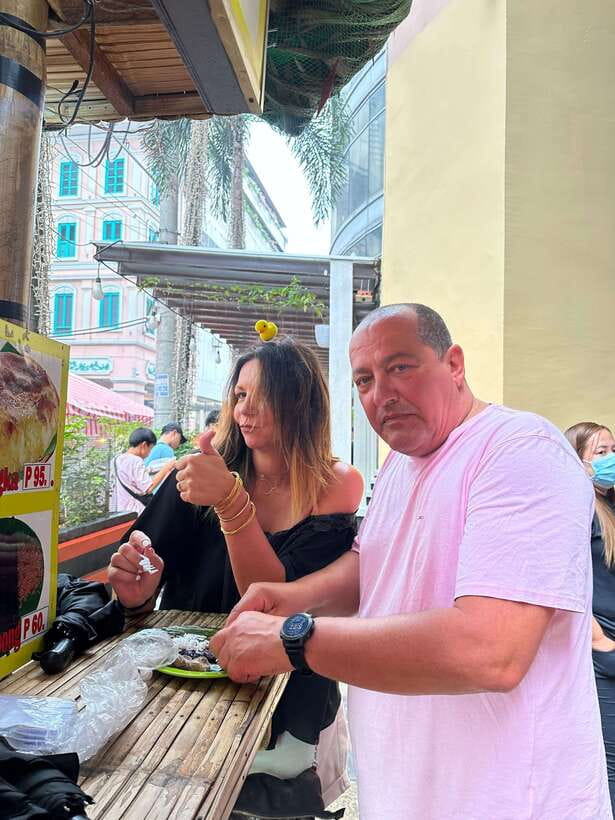 Manila Chinatown Food Tour Experience - Riding a tuk-tuk and jeepney through downtown Manila