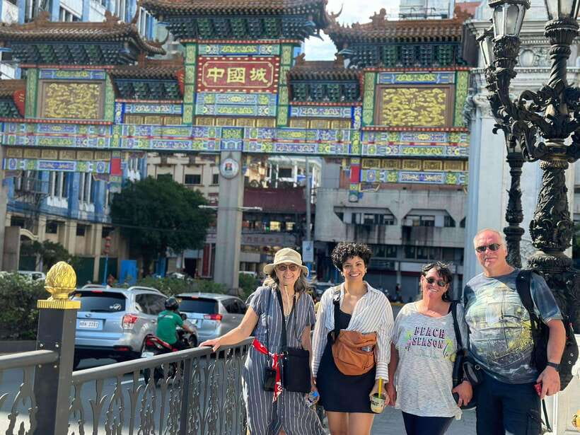 Manila Chinatown Hidden Gems with Venus - Jeepneys, Electric Tricycles, and Tuk Tuks