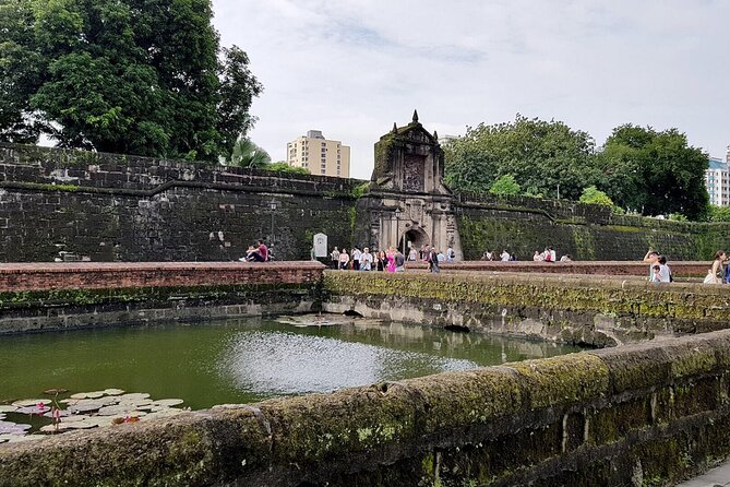 Manila City Tour(Old and NEW) - Rizal Park and the national story