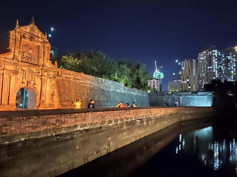 Manila: Enchanting Night Tour of Manila's Historic Landmarks - The 8pm Chinatown drive-by