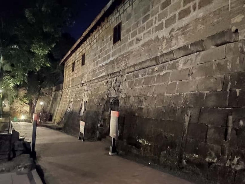 Manila: Enchanting Night Tour of Manila's Historic Landmarks - What the guide adds to the evening