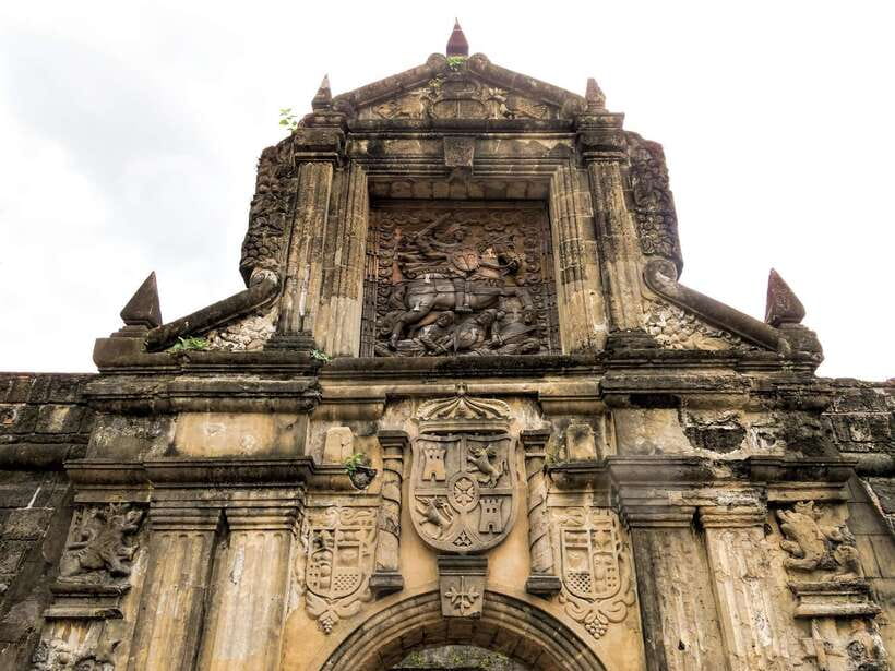Manila: Filipino Historic Walking Tour in Intramuros - Memorare Manila 1945 brings World War II into view