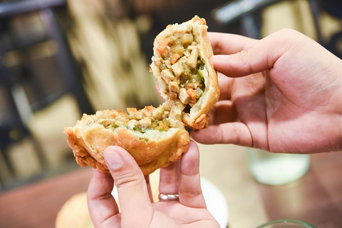Manila Food Tour: Explore World's Oldest Chinatown - Key points at a glance