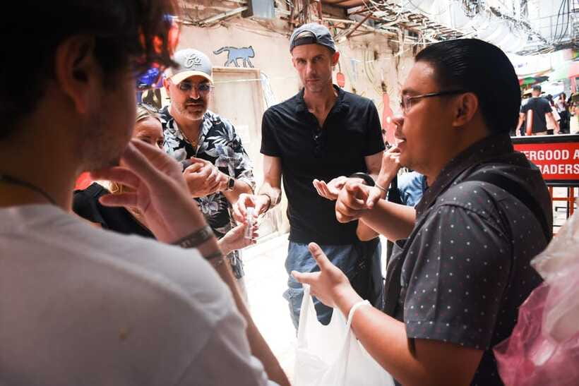 Manila: Guided Food Tour of Binondo with Tastings - Mami, Binondo’s comfort bowl