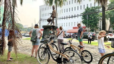 Manila: Guided Sunset Bamboo Bike Tour in Intramuros - Casa Manila puts the colonial period in context