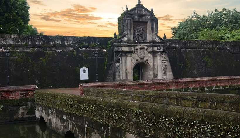 MANILA HALF-DAY TOUR (4HRS) - Plaza San Luis brings colonial atmosphere