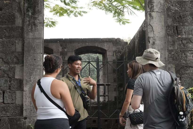 Manila: Intramuros Walled City Guided Walking Tour - Casa Manila, museums, and the José Rizal connection