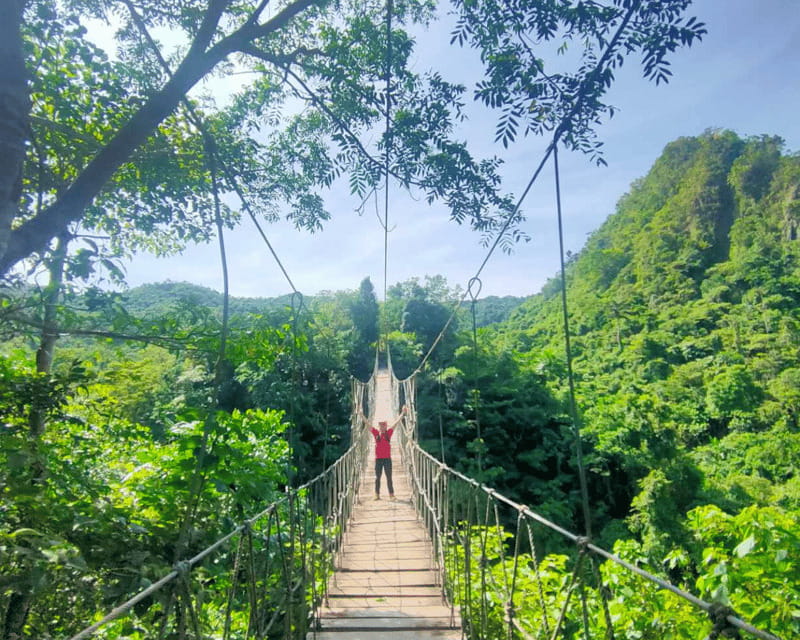 Manila: Mt. Kulis, Tanay, Rizal Hike and Scenic Adventure - The trail begins in darkness