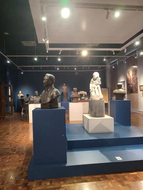Manila: National Museum of Fine Arts Guided Tour - Accessibility, Group Size, and Language