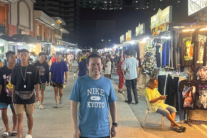 Manila Night Market and Food tour experience with Local guide - Street food dinner with a local guide