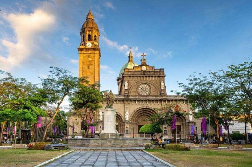 Manila Old & New City Private Tour - From Forbes Park to the American Cemetery