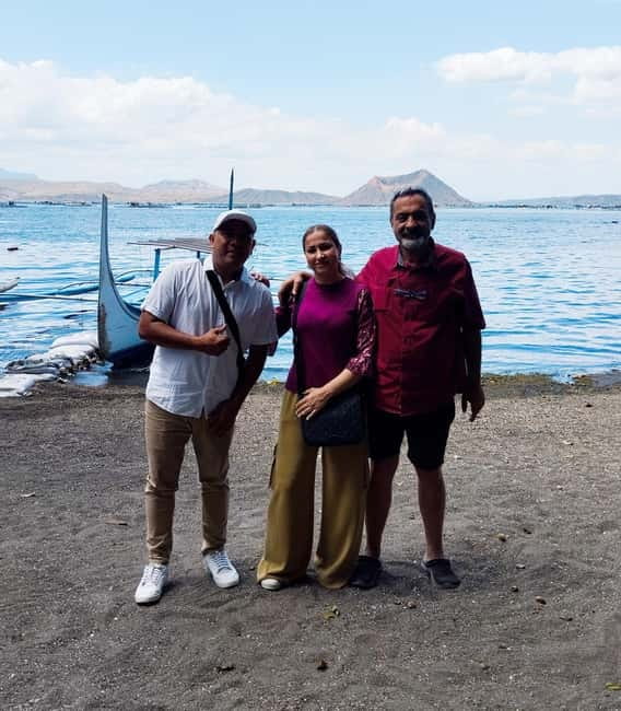 Manila: Private Tagaytay Highlands and Taal Volcano Tour - The guide makes the private format worthwhile
