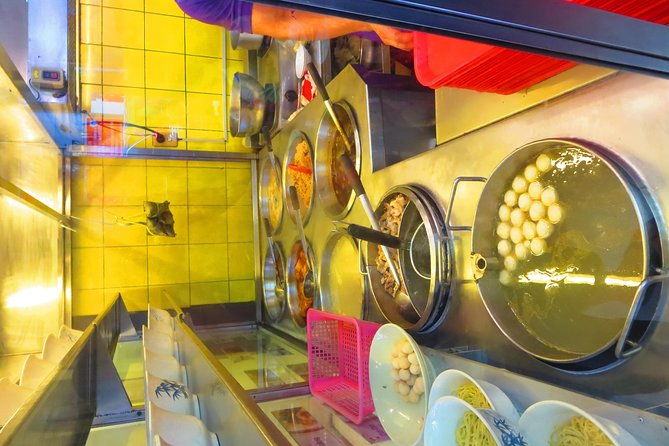 Manila's Culinary Expedition: The Ultimate Food and Market Tour - Why Binondo makes such a good food-tour setting