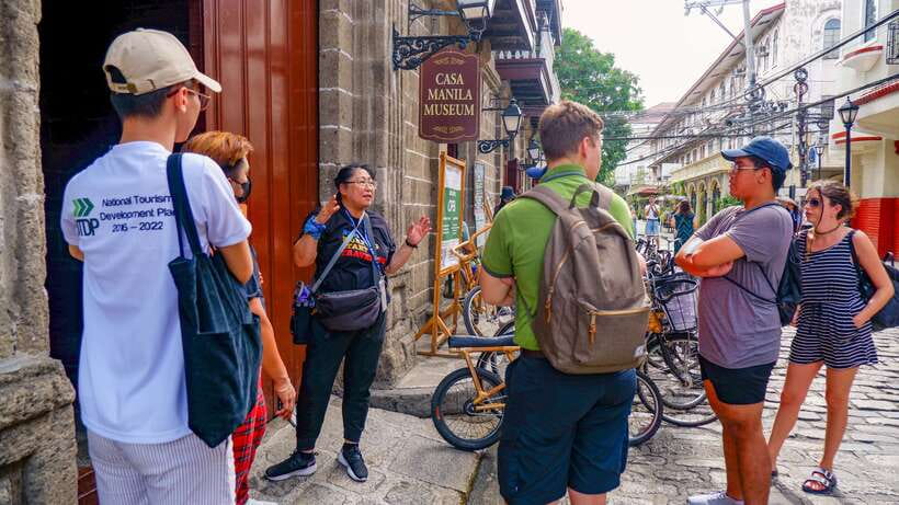 Manila: Sightseeing and Food Walking Tour with Tastings - The guides make the difference