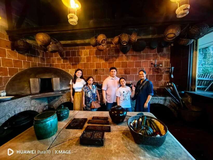 Manila: Walled City Intramuros Walking Tour - A short kalesa or tranvia ride