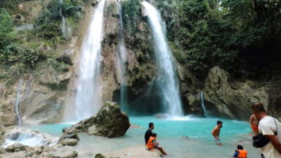 Oslob: Whaleshark Swimming, Inambakan Falls & Moalboal Tour - The 3:00 AM pickup and the long road south