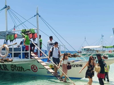 Oslob: Whaleshark Watching, Tumalog Falls & Sumilon Island - The 2 AM road to Oslob