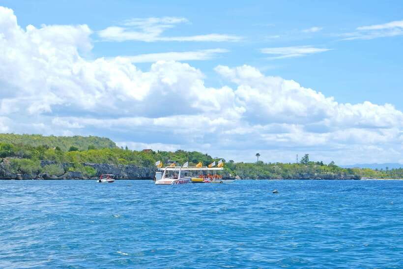 Panglao: Solo or Tandem Parasailing Experience near Alona - The boat launch and first lift