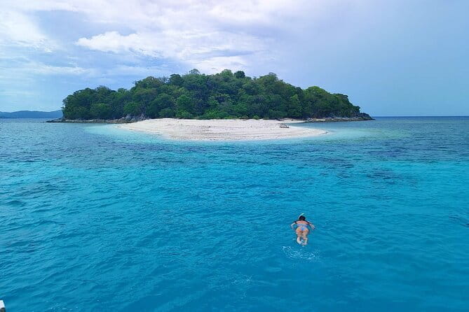 Private Palawan Expedition, El Nido to Coron 3 Days 2 Nights - Day one: four Linapacan beaches and islands