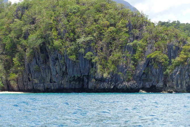 Private Puerto Princesa Underground River, Ugong Cave & zipline - Lunch breaks up the long day
