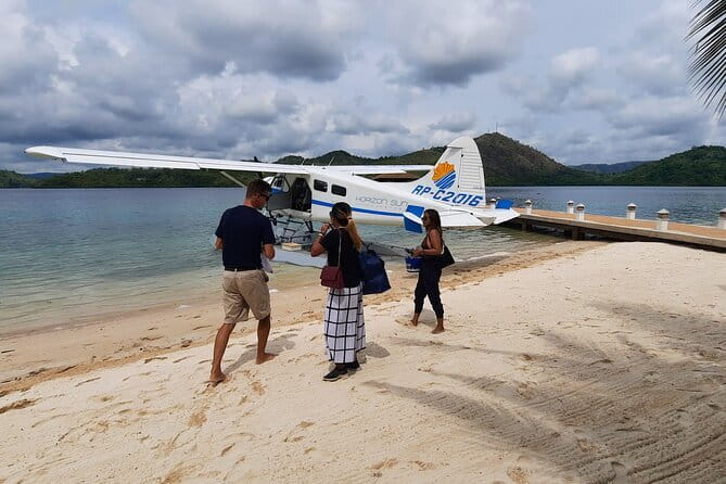Private Seaplane Transfer From Busuanga Island to El Nido - The speedboat connection before takeoff