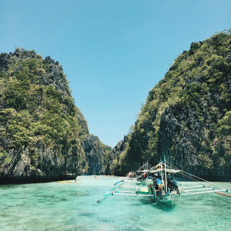 Private tour of the most outstanding beaches in El Nido - Why a private boat matters in Bacuit Bay