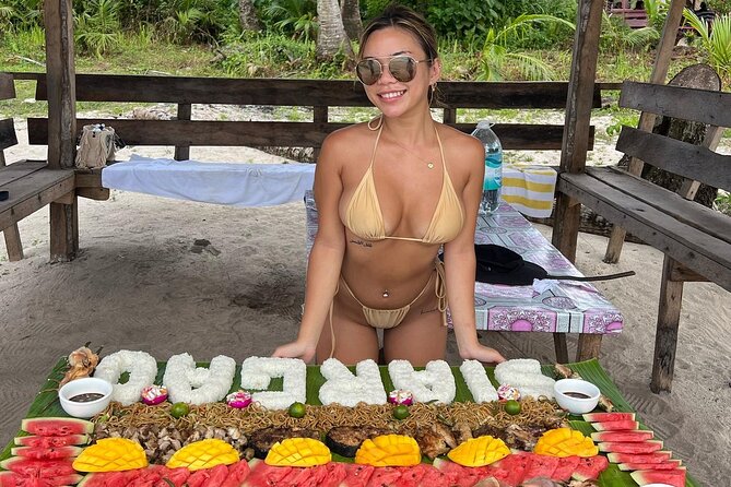 Private Tri Island Hopping & Boodle Fight Lunch in Siargao Island - The boat day and included extras