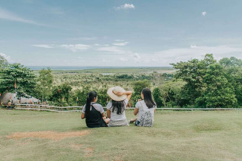 Puerto Princesa: Half-Day City Tour with Optional Massage - Palawan Wildlife Rescue and Conservation Center