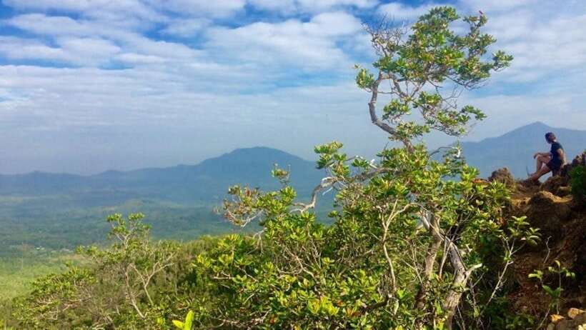 Puerto Princesa: Private Sunrise Trek at Mt. Magarwak - Waiting for sunrise above Honda Bay